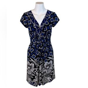 Muse V-Neck Short Sleeve Fit n Flare Runched Front Print Stretch Dress- 6